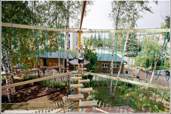 16mm 6줄 PET 또는 PP 야외 복합 놀이터 로프 등산망 12